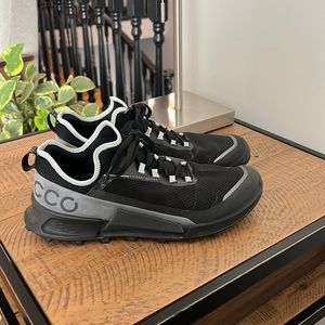 ECCO WOMEN'S BIOM 2.1 X COUNTRY SHOE - Size (7-7.5)